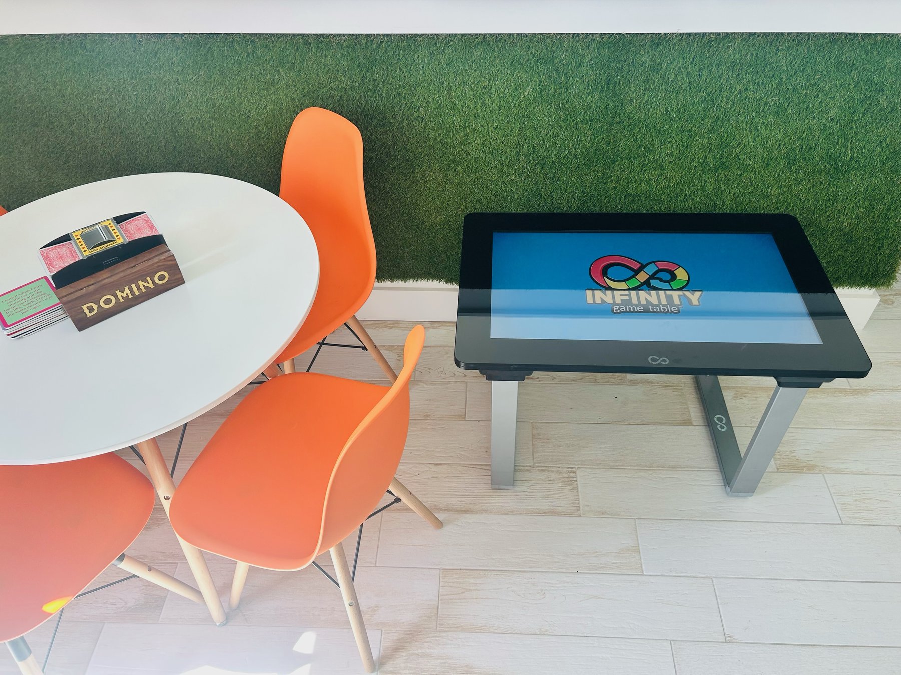 Slay or Play Loft — Infinity game table and card table