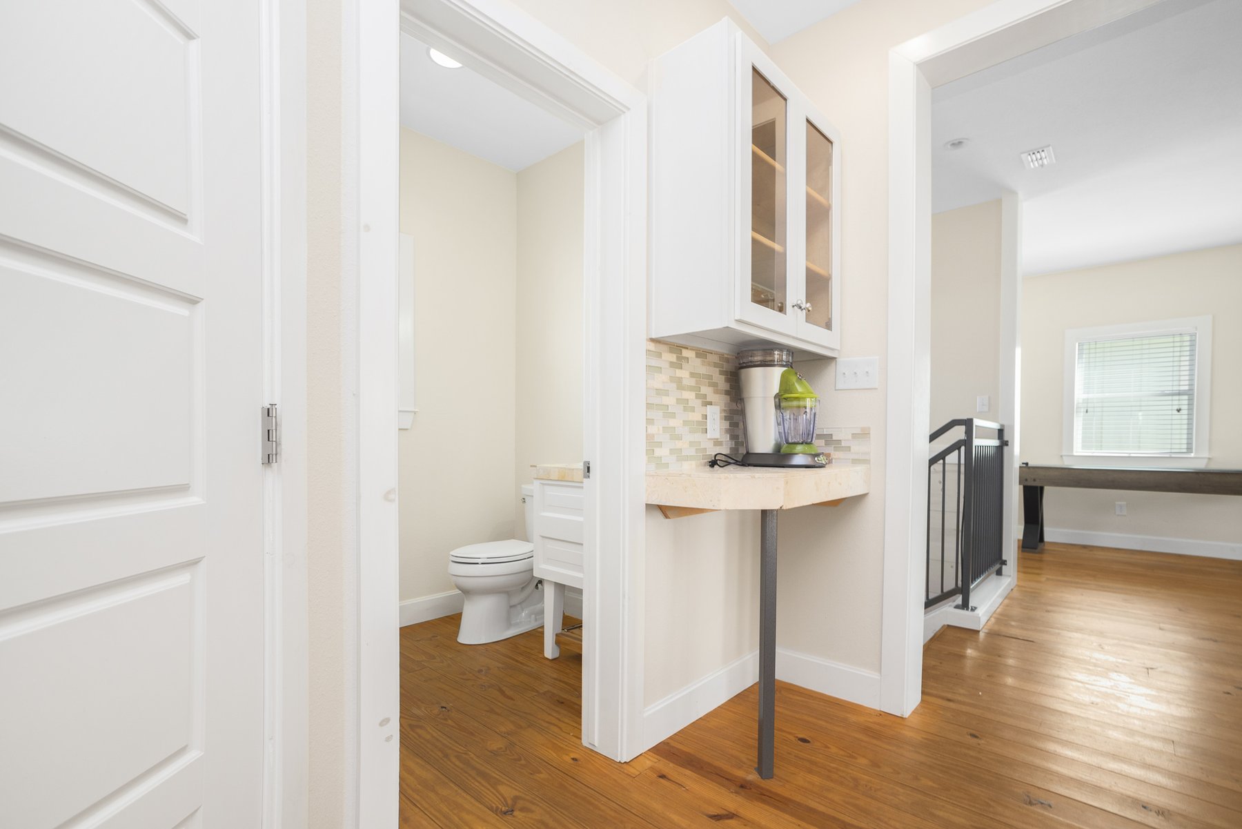 Guest bathroom on 2nd floor
