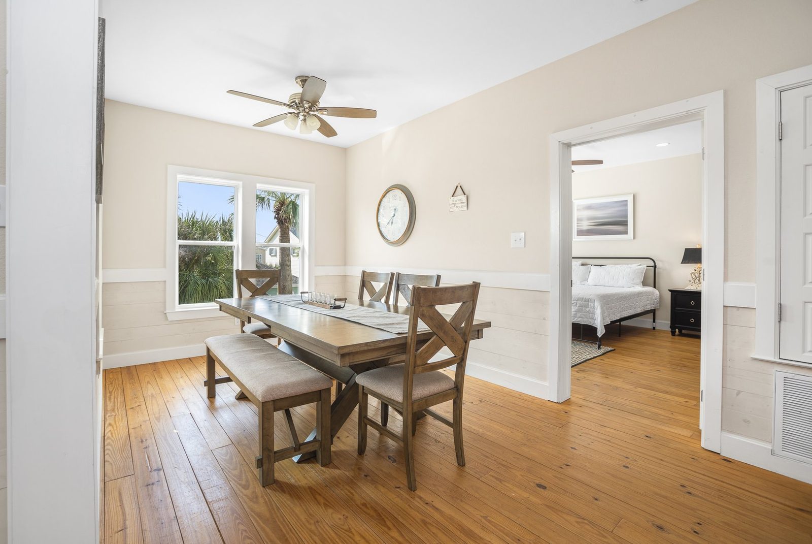 Dining toward bedroom