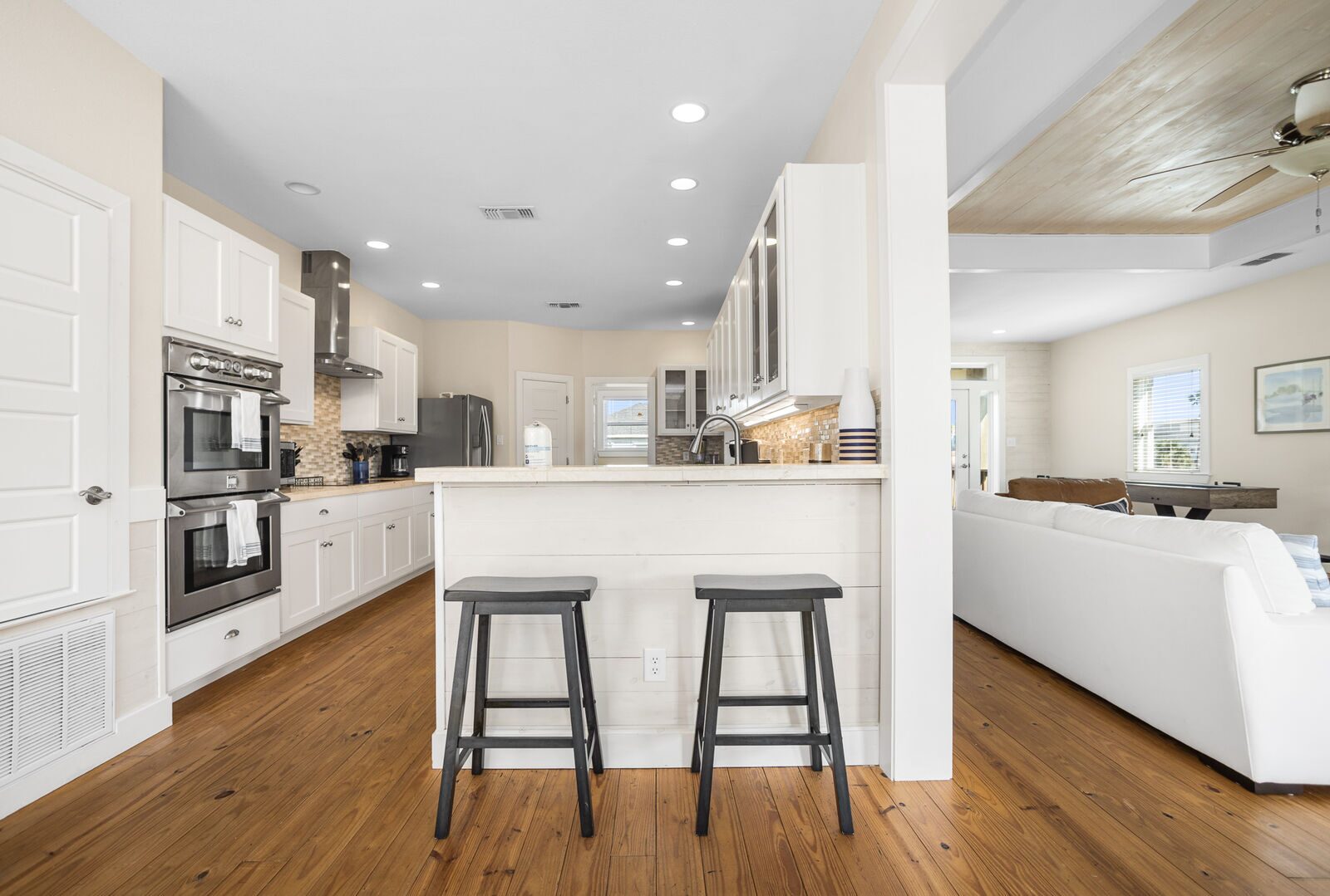 Gourmet kitchen