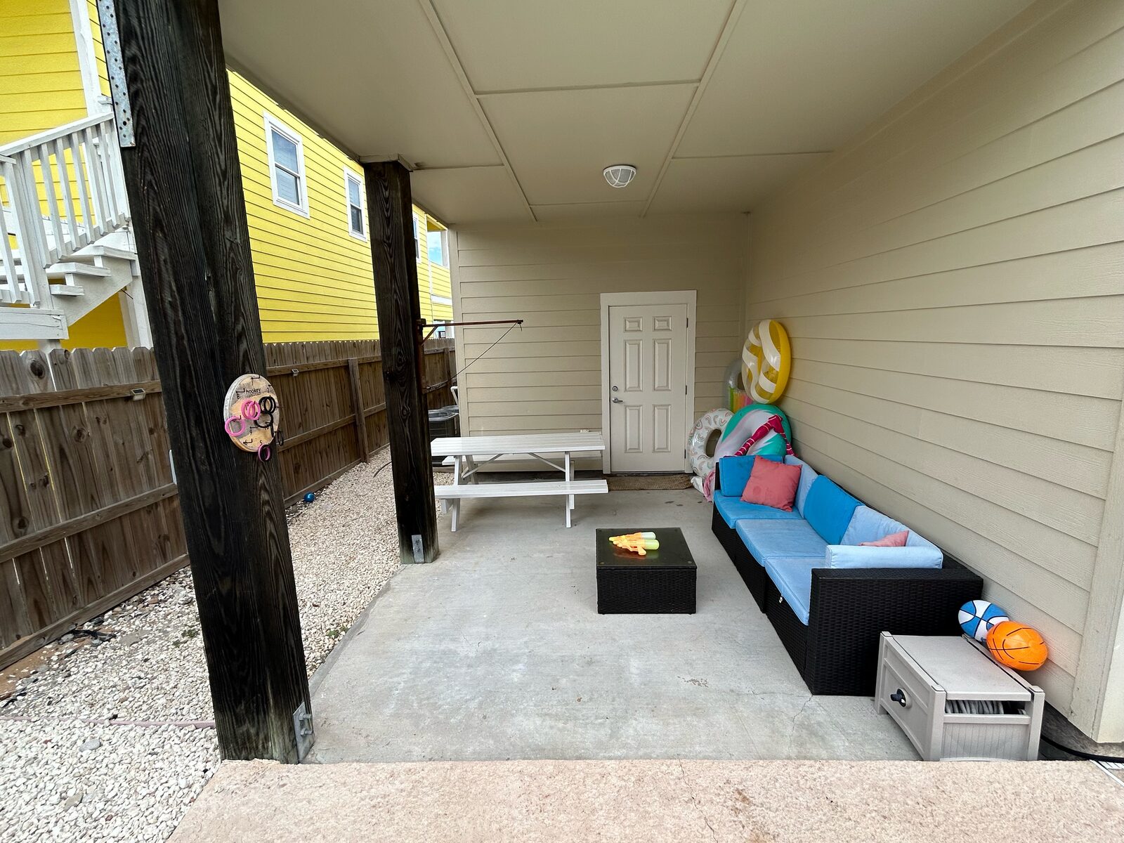 Under-house lounge area