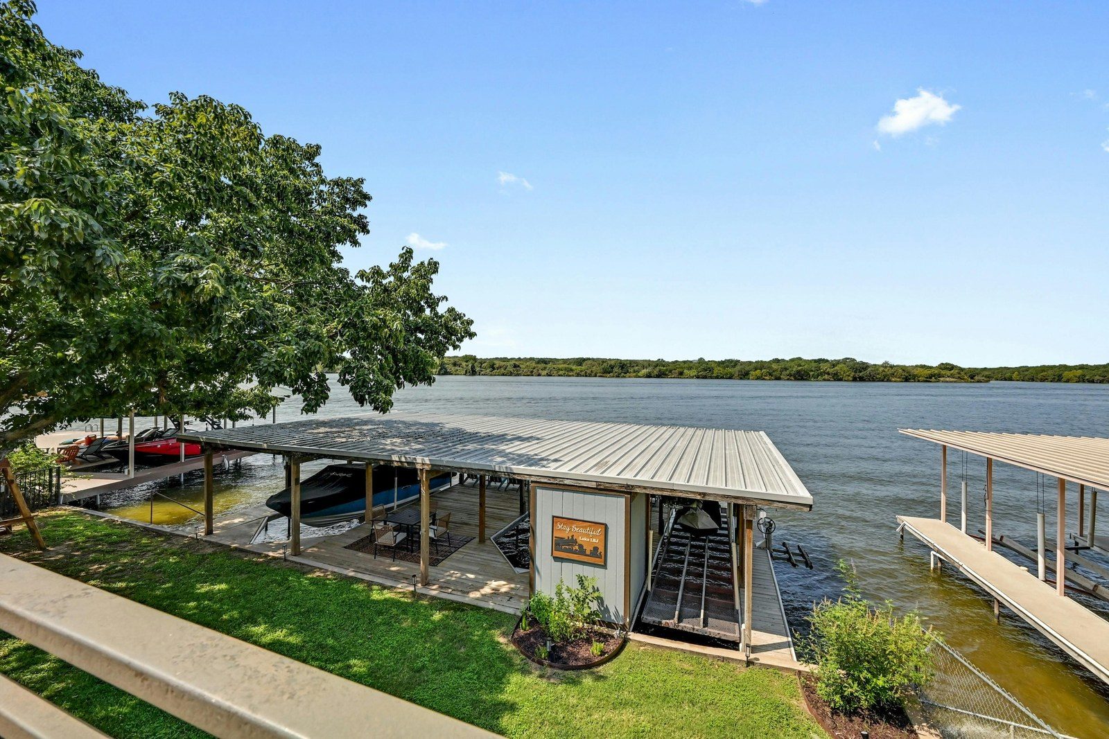 Boathouse signed