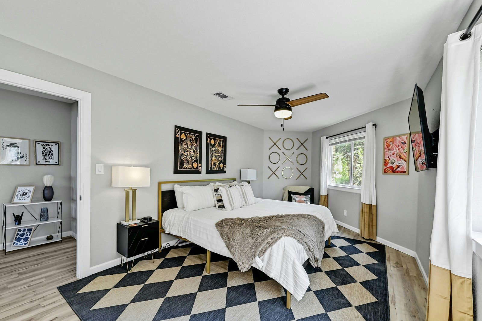 Guest bedroom detail